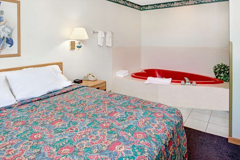 Rodeway Inn Red Oak Zimmer foto
